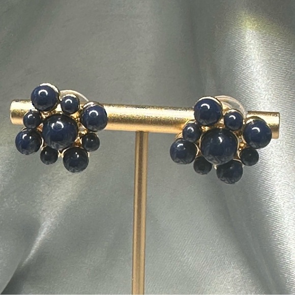 Vintage Monet Navy Blue and Gold Cluster Earrings with Glossy Finish - Picture 4 of 15